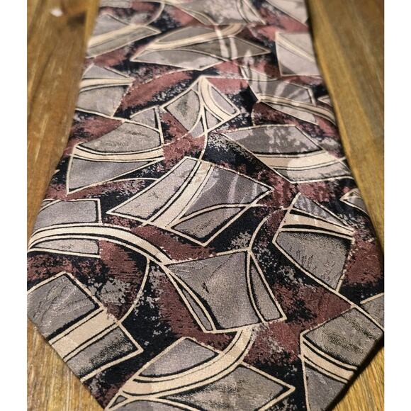 GIVENCHY Monsieur Men's Silk Tie Classic Beige Red Black Geometric Design EUC - Picture 1 of 9